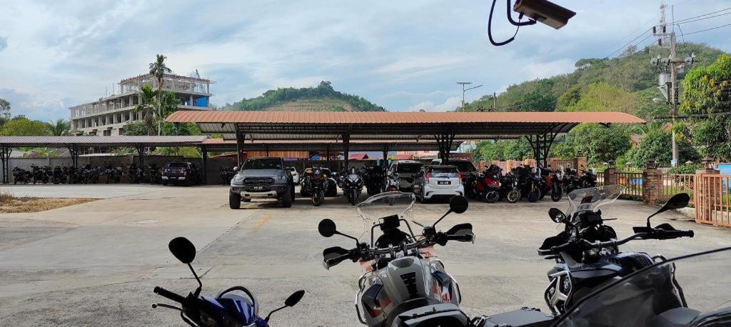 Butterfly Hotel Betong Ban Komo Sip Paet المظهر الخارجي الصورة